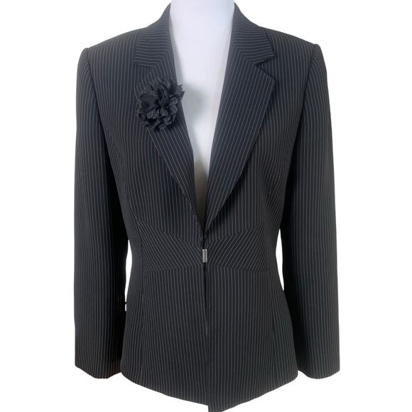 Tahari ASL Size 8 Flower Brooch Pinstripe Blazer Jacket Black White Career - Picture 1 of 15